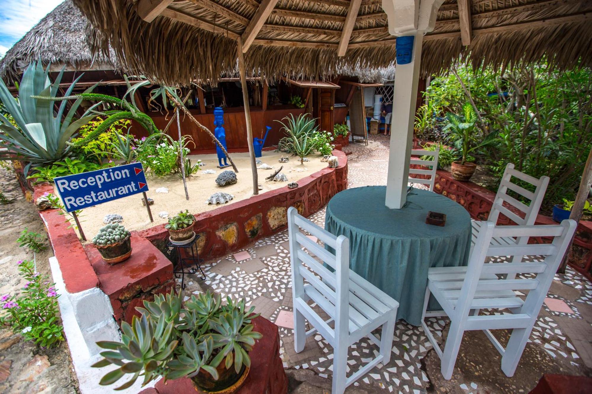 Chez Maggie Hotel & Restaurant Morondava Zewnętrze zdjęcie
